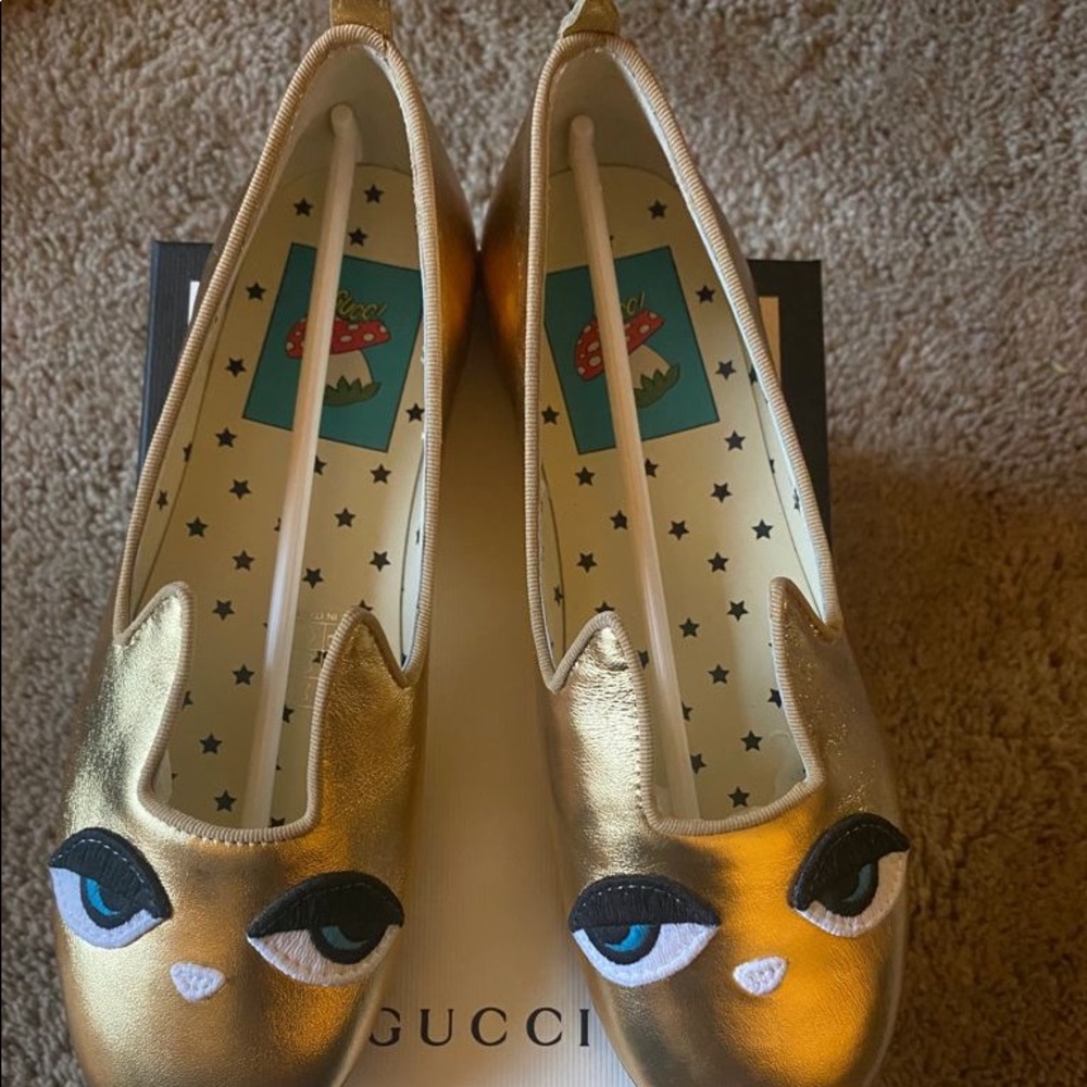 Gucci kids gold flats